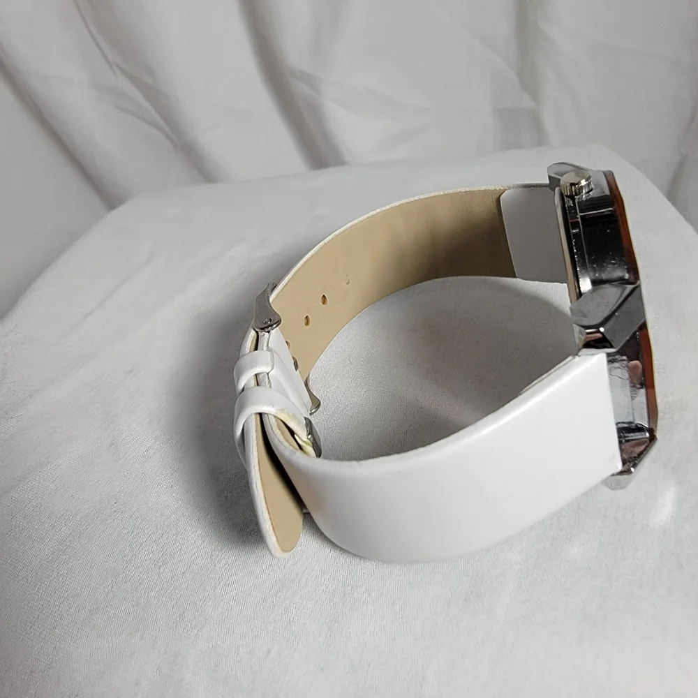 Generic Watch - Picture 4 of 5